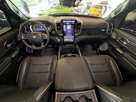 RAM-1500-3.0 HURRICANE 6 BITURBO GASOLINA LARAMIE NIGHT EDITION CD 4X4 AUTOMÁTICO RAM-1500-2024