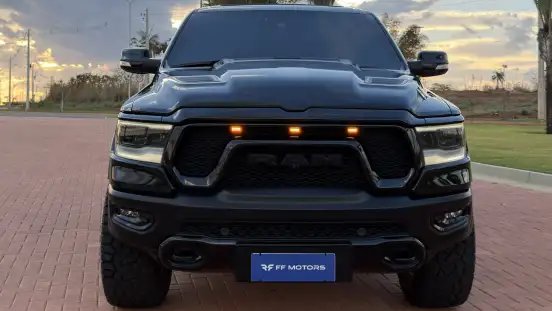 RAM-1500-5.7 V8 GASOLINA REBEL CD 4X4 AUTOMÁTICO RAM-1500-2022
