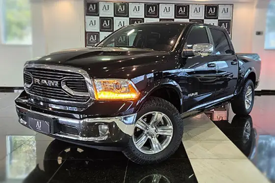 RAM 1500 5.7 V8 GASOLINA REBEL CD 4X4 AUTOMÁTICO