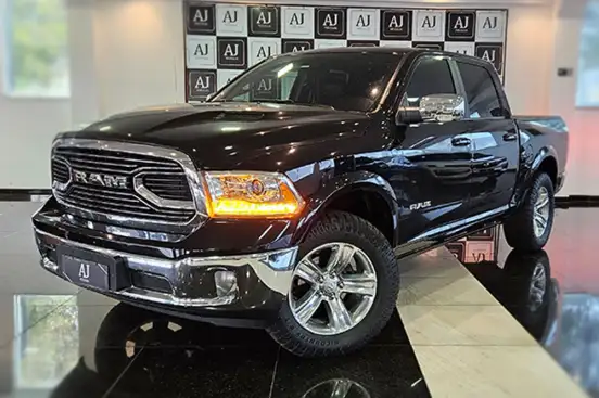 RAM-1500-5.7 V8 GASOLINA REBEL CD 4X4 AUTOMÁTICO RAM-1500-2022