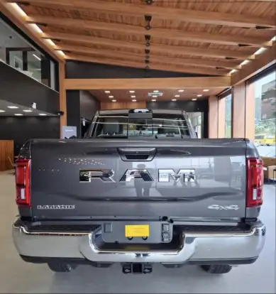 RAM-2500-6.7 I6 TURBO DIESEL LARAMIE CD 4X4 AUTOMÁTICO RAM-2500-2026