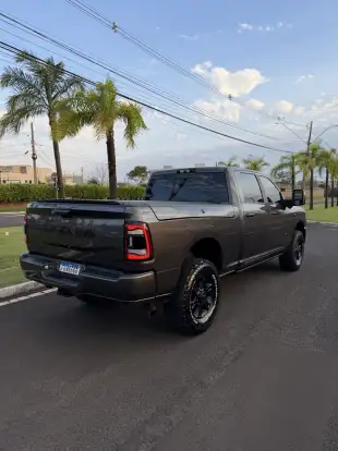 RAM-2500-6.7 I6 TURBO DIESEL LARAMIE NIGHT EDITION CD 4X4 AUTOMÁTICO RAM-2500-2023