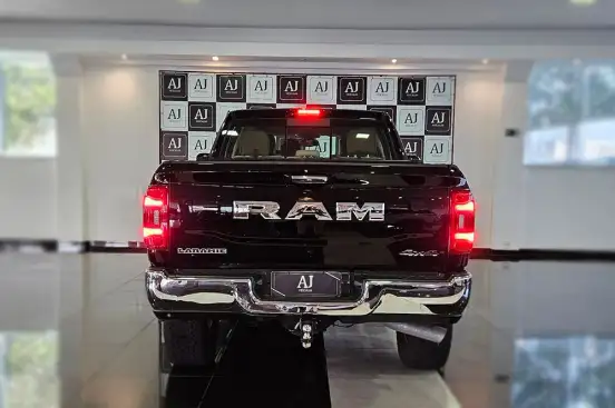 RAM-3500-6.7 I6 TURBO DIESEL LARAMIE CD 4X4 AUTOMÁTICO RAM-3500-2022