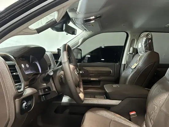 RAM-3500-6.7 I6 TURBO DIESEL LIMITED LONGHORN CD 4X4 AUTOMÁTICO RAM-3500-2026