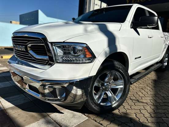 RAM-CLASSIC-5.7 V8 GASOLINA LARAMIE CD 4X4 AUTOMÁTICO RAM-CLASSIC-2023