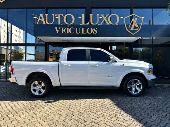RAM-CLASSIC-5.7 V8 GASOLINA LARAMIE CD 4X4 AUTOMÁTICO RAM-CLASSIC-2023
