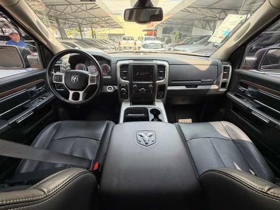 RAM-CLASSIC-5.7 V8 GASOLINA LARAMIE CD 4X4 AUTOMÁTICO RAM-CLASSIC-2023