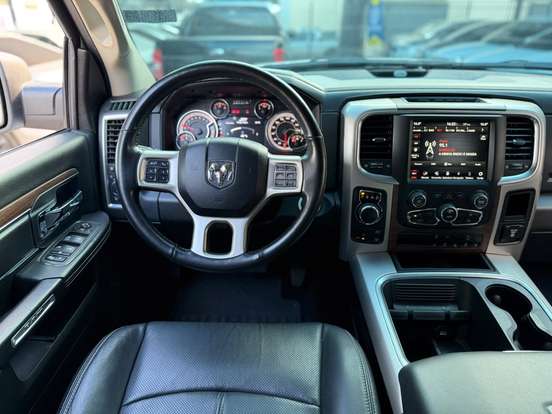 RAM-CLASSIC-5.7 V8 GASOLINA LARAMIE CD 4X4 AUTOMÁTICO RAM-CLASSIC-2022