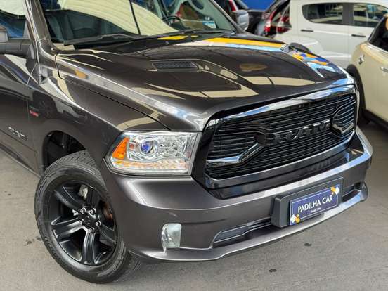 RAM-CLASSIC-5.7 V8 GASOLINA LARAMIE NIGHT EDITION CD 4X4 AUTOMÁTICO RAM-CLASSIC-2022