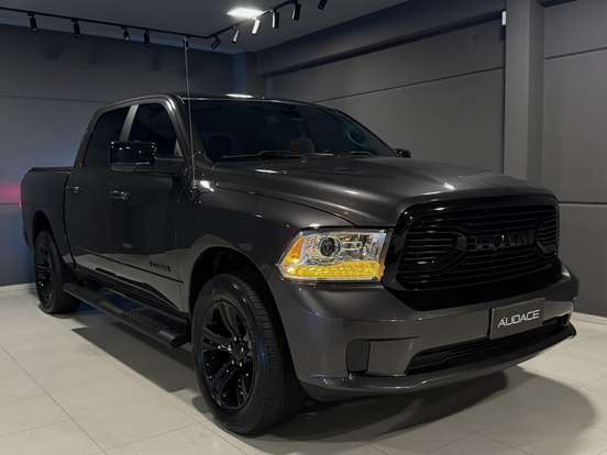 RAM-CLASSIC-5.7 V8 GASOLINA LARAMIE NIGHT EDITION CD 4X4 AUTOMÁTICO RAM-CLASSIC-2023