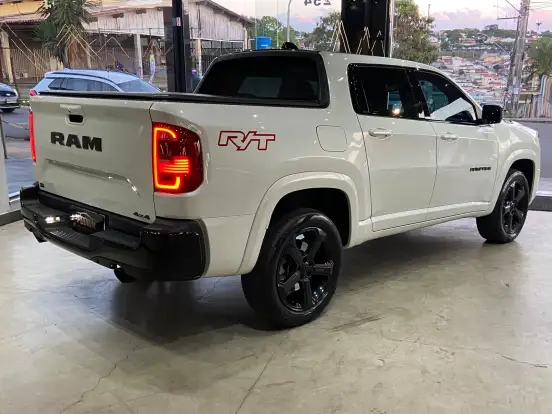 RAM-RAMPAGE-2.0 HURRICANE 4 TURBO GASOLINA R/T 4X4 AUTOMÁTICO RAM-RAMPAGE-2023