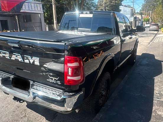 RAM-3500-6.7 I6 TURBO DIESEL LIMITED LONGHORN CD 4X4 AUTOMÁTICO RAM-3500-2022