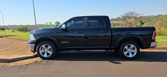 RAM CLASSIC 5.7 V8 GASOLINA LARAMIE CD 4X4 AUTOMÁTICO
