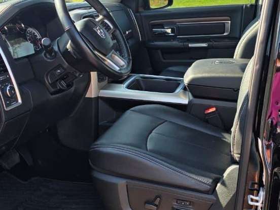 RAM-CLASSIC-5.7 V8 GASOLINA LARAMIE CD 4X4 AUTOMÁTICO RAM-CLASSIC-2022