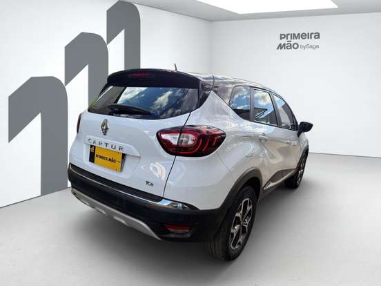 RENAULT-CAPTUR-2023
