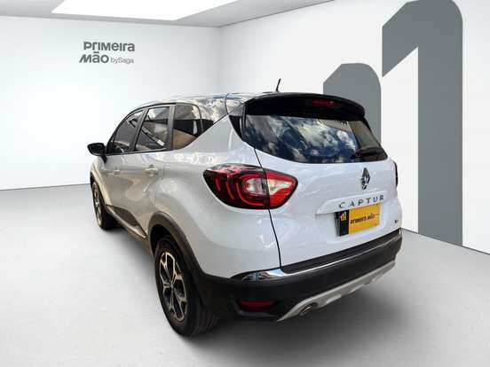 RENAULT-CAPTUR-2023