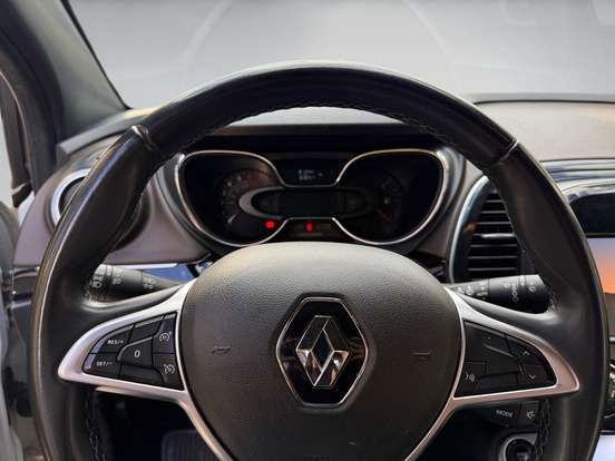 RENAULT-CAPTUR-2023