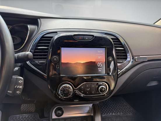 RENAULT-CAPTUR-2023
