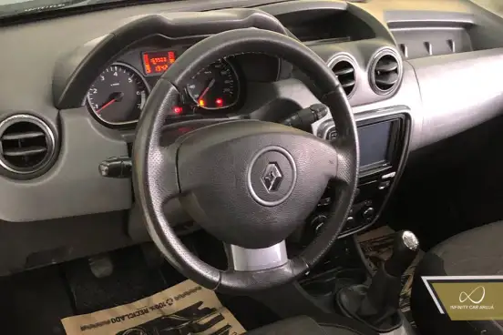RENAULT-DUSTER-2013