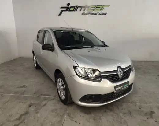 RENAULT-SANDERO-2015