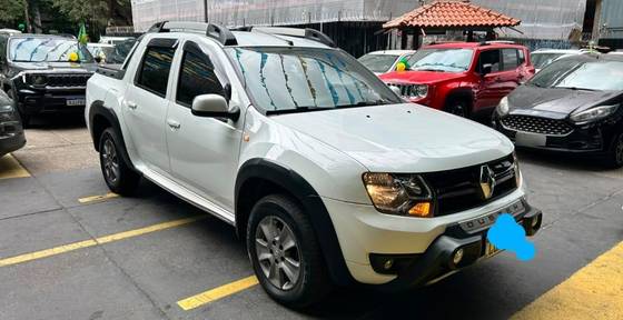 RENAULT DUSTER OROCH 2.0 16V FLEX DYNAMIQUE 4P AUTOMÁTICO