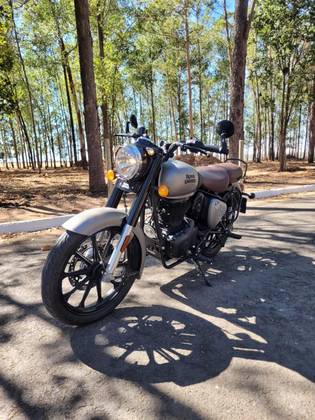 ROYAL ENFIELD CLASSIC 350 DARK 
