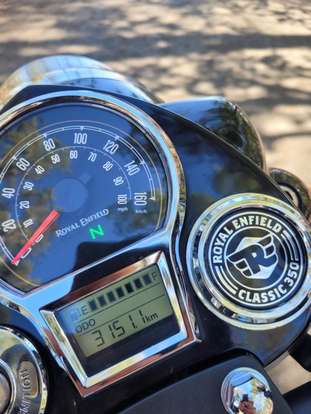 ROYAL ENFIELD-CLASSIC 350 DARK-2023