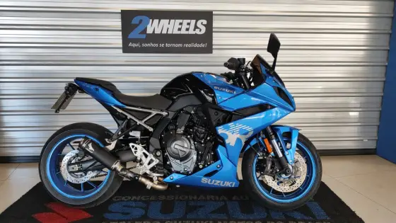SUZUKI GSX-8R 