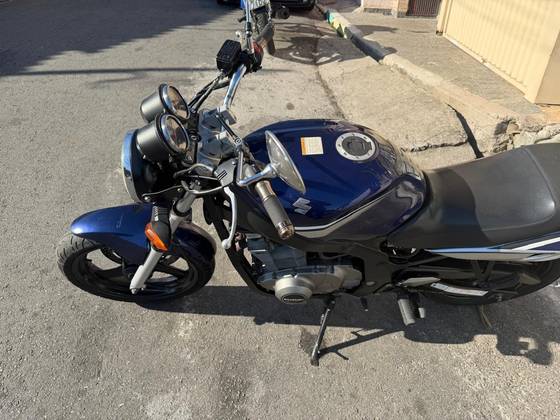 SUZUKI GS500E 