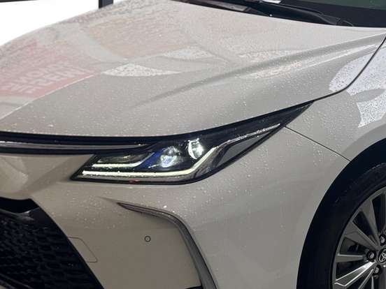 TOYOTA-COROLLA-2024