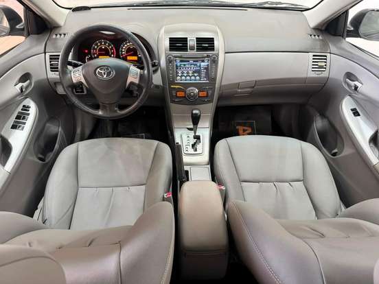 TOYOTA-COROLLA-2010