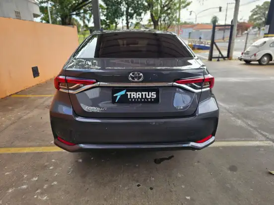 TOYOTA-COROLLA-2024