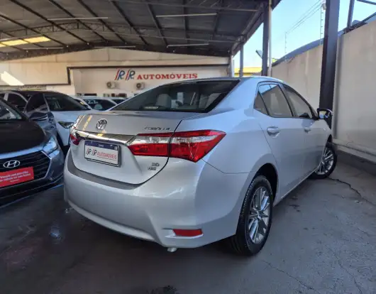 TOYOTA-COROLLA-2015