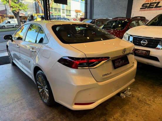 TOYOTA-COROLLA-2024
