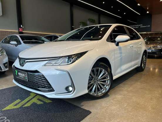 TOYOTA-COROLLA-2024
