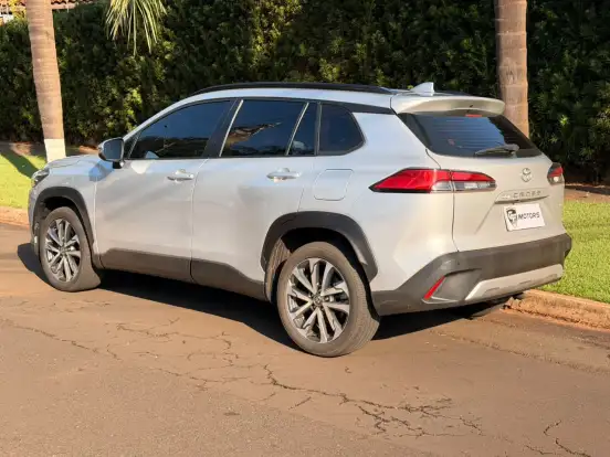 TOYOTA-COROLLA CROSS-2023