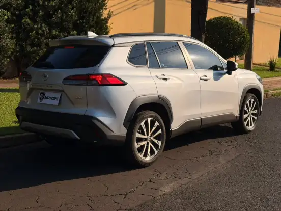 TOYOTA-COROLLA CROSS-2023