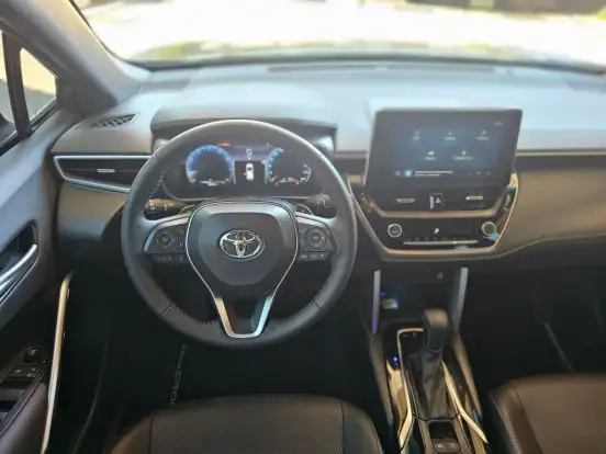 TOYOTA-COROLLA CROSS-2024