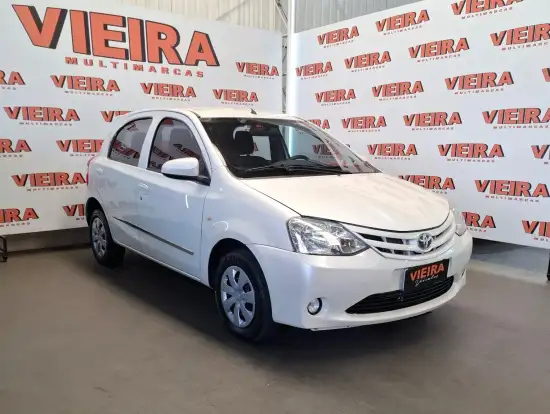 TOYOTA-ETIOS-2014