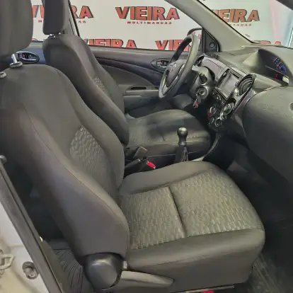 TOYOTA-ETIOS-2014