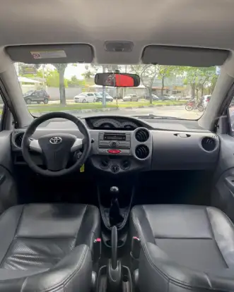 TOYOTA-ETIOS-1.3 XS 16V FLEX 4P MANUAL TOYOTA-ETIOS-2013
