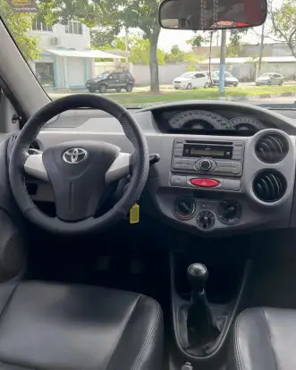 TOYOTA-ETIOS-2013