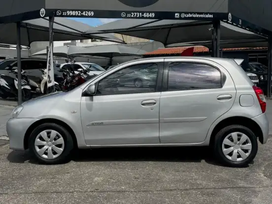 TOYOTA-ETIOS-1.3 XS 16V FLEX 4P MANUAL TOYOTA-ETIOS-2013