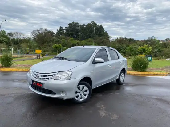 TOYOTA-ETIOS-2014