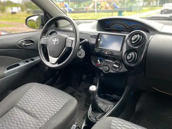 TOYOTA-ETIOS-2014