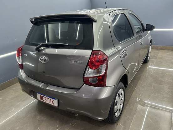 TOYOTA-ETIOS-2019
