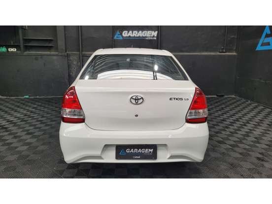 TOYOTA-ETIOS-2020
