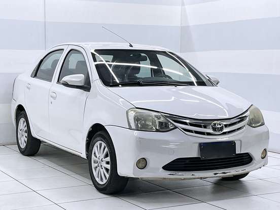 TOYOTA-ETIOS-2014