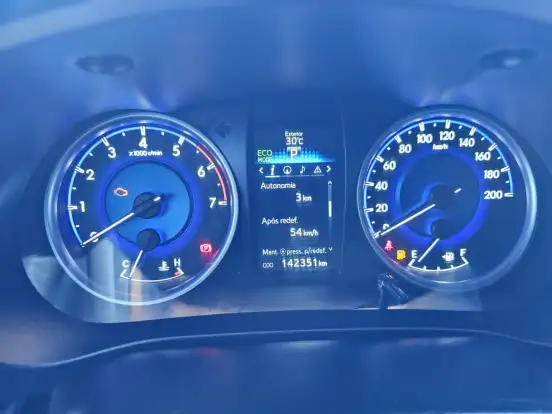TOYOTA-HILUX-2017
