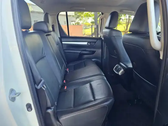 TOYOTA-HILUX-2.7 SRV 4X2 CD 16V FLEX 4P AUTOMÁTICO TOYOTA-HILUX-2017